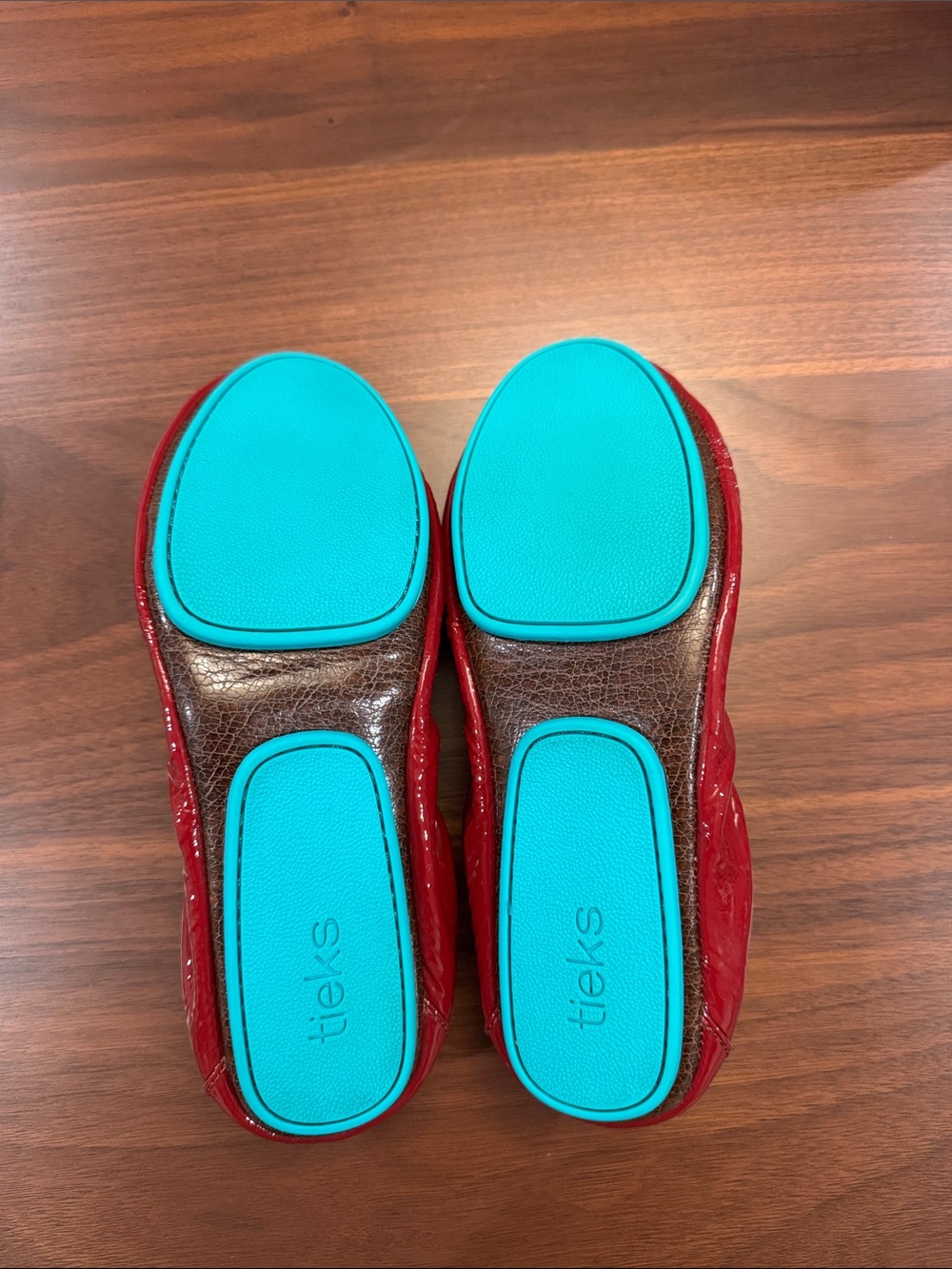 Tieks Ruby Red Italian Leather Foldable Ballerina Flats Sz 6 - Picture 11 of 12
